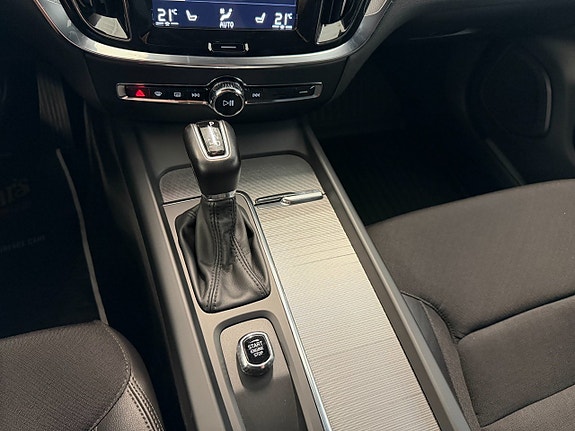Volvo V60 Cross Country 14 of 21