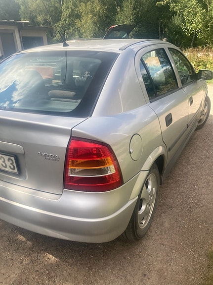 Opel Astra 3 of 6