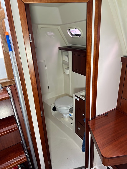 Hanse 320, mycket välutrustad och uppgraderad 12 of 22