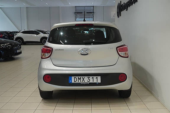 Hyundai i10 5 of 10