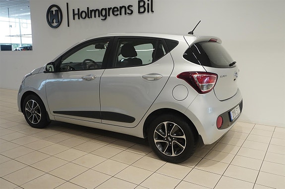 Hyundai i10 4 of 10