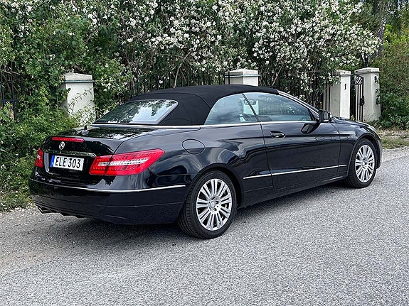 Mercedes-Benz E220 6 of 13
