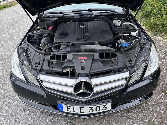Mercedes-Benz E220 13 of 13