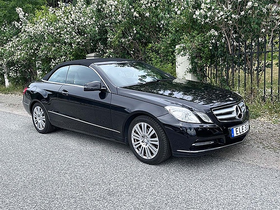 Mercedes-Benz E220 4 of 13