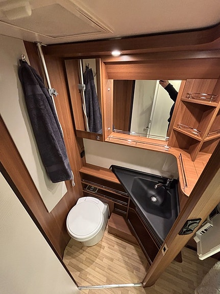 LMC Cruiser Sportline T 722 - Queenbed - Alde - Automat - 150hk - Nyservad - 16 of 19