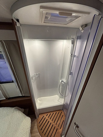 LMC Cruiser Sportline T 722 - Queenbed - Alde - Automat - 150hk - Nyservad - 15 of 19