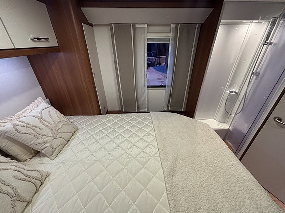 LMC Cruiser Sportline T 722 - Queenbed - Alde - Automat - 150hk - Nyservad - 14 of 19
