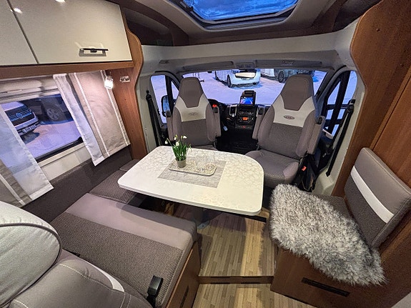 LMC Cruiser Sportline T 722 - Queenbed - Alde - Automat - 150hk - Nyservad - 9 of 19
