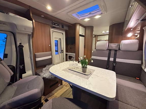 LMC Cruiser Sportline T 722 - Queenbed - Alde - Automat - 150hk - Nyservad - 8 of 19