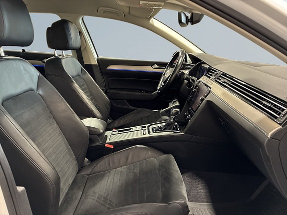 Volkswagen Passat 10 of 21