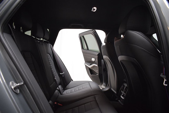 BMW M340i 16 of 25