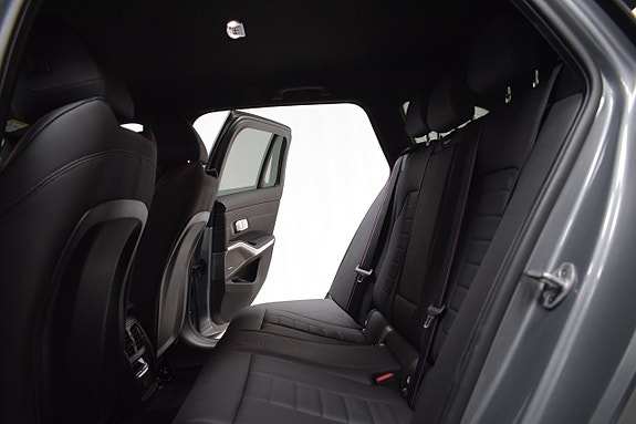 BMW M340i 17 of 25