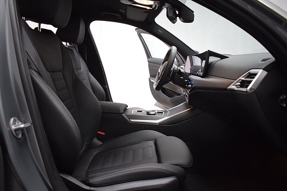 BMW M340i 14 of 25