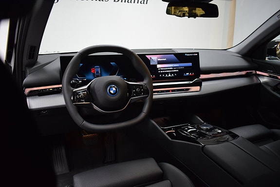 BMW 530e 13 of 25