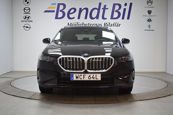 BMW 530e 6 of 25