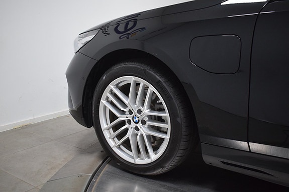 BMW 530e 10 of 25