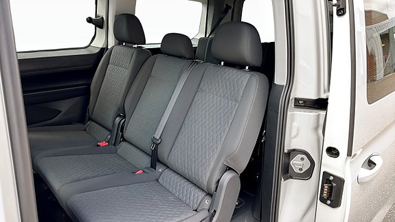Volkswagen Caddy Maxi 11 of 12