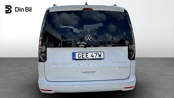 Volkswagen Caddy Maxi 5 of 12
