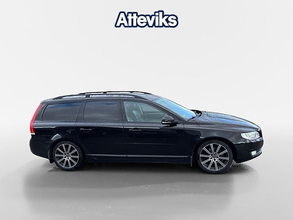 Volvo V70 2 of 12