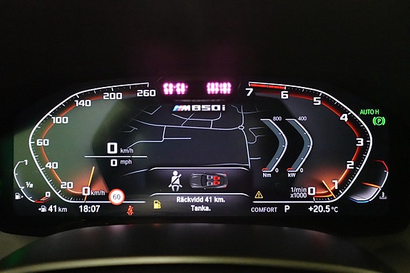 BMW M850i 8 of 30