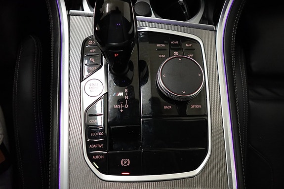 BMW M850i 28 of 30