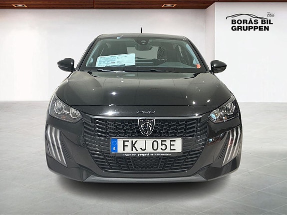 Peugeot 208 8 of 14