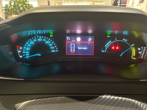 Peugeot 208 11 of 14