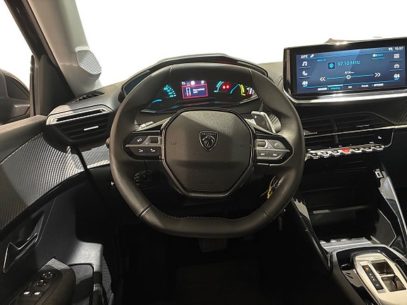 Peugeot 208 10 of 14