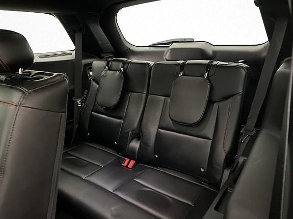 Ford Explorer 27 of 30