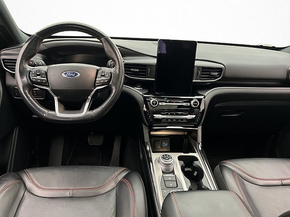 Ford Explorer 16 of 30