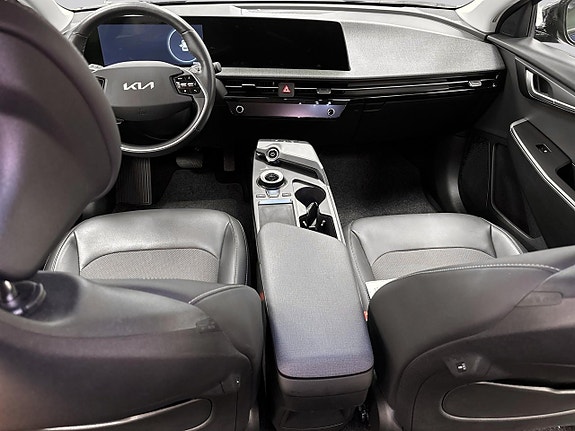 Kia EV6 7 of 15