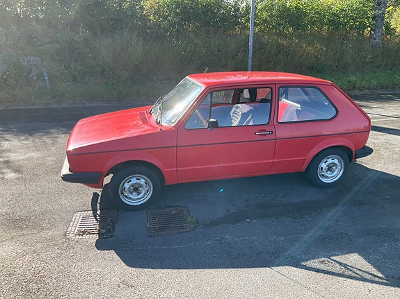 Volkswagen Golf I 2 of 9