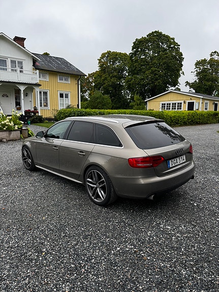 Audi A4 3 of 12