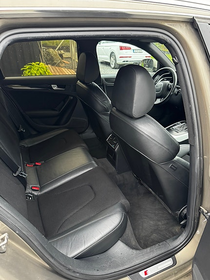 Audi A4 8 of 12