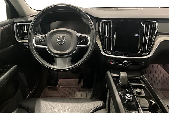 Volvo V60 Cross Country 11 of 22
