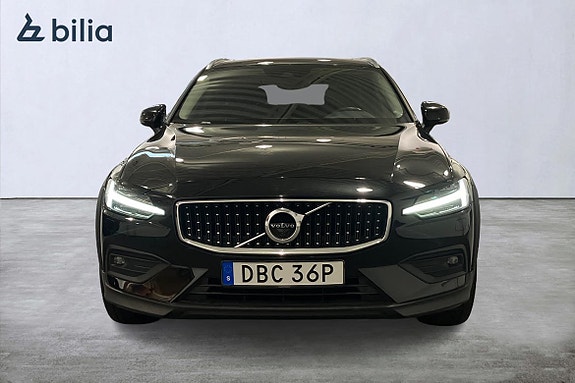 Volvo V60 Cross Country 6 of 22