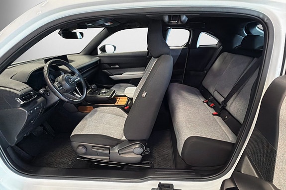 Mazda MX-30 5 of 6