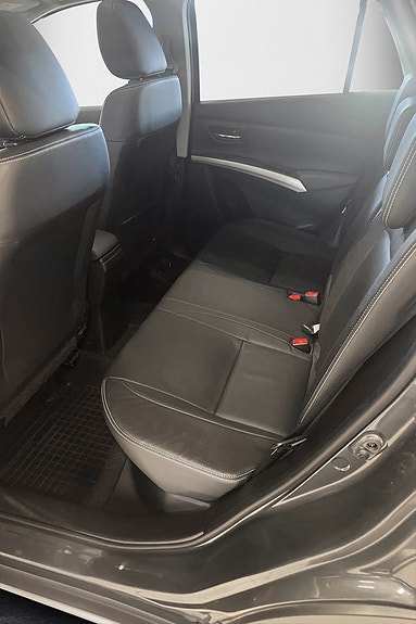 Suzuki S-Cross 6 of 7