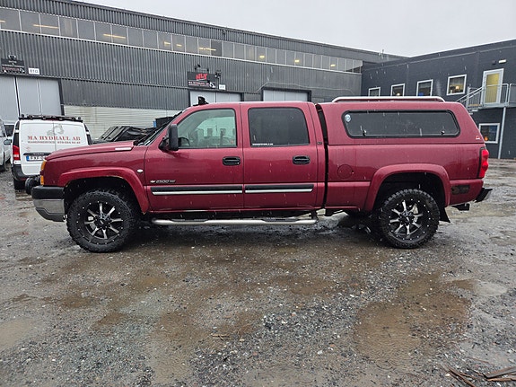 Chevrolet Silverado 2500 2 of 3