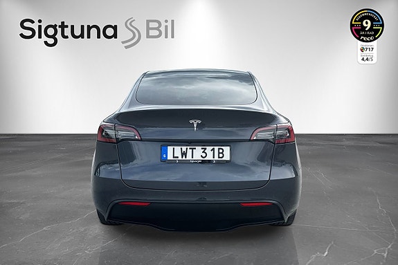 Tesla Model Y 4 of 25