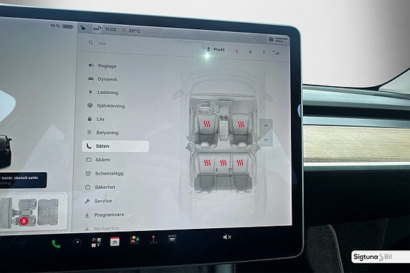 Tesla Model Y 23 of 25