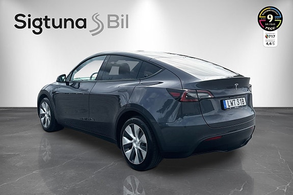 Tesla Model Y 3 of 25