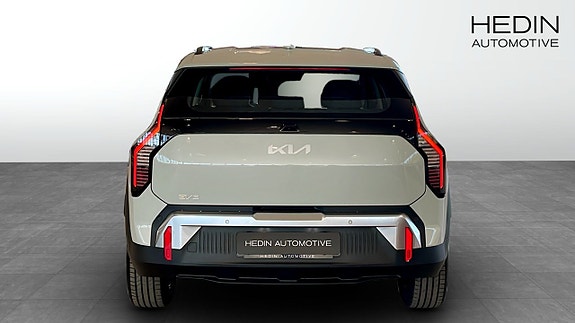 Kia EV3 4 of 13