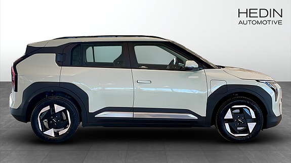 Kia EV3 8 of 13