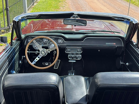 Ford Mustang 3 of 23