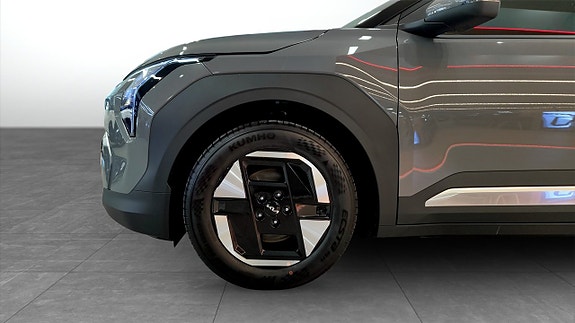 Kia EV3 9 of 12