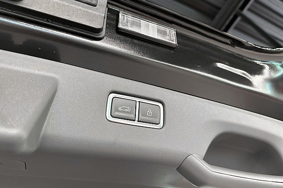Kia EV9 14 of 24