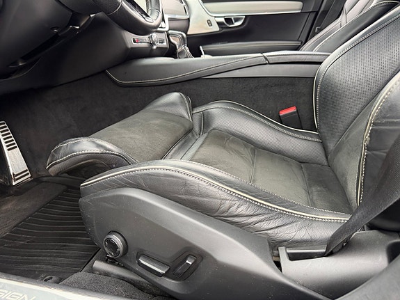 Volvo V90 13 of 23