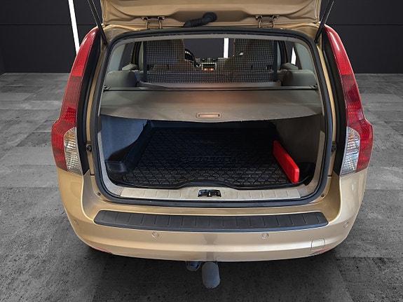 Volvo V50 10 of 23