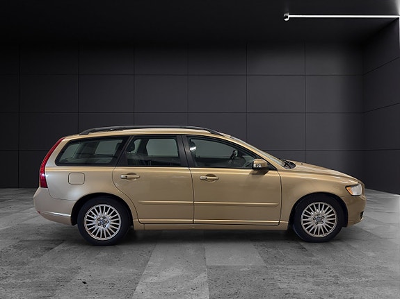 Volvo V50 7 of 23